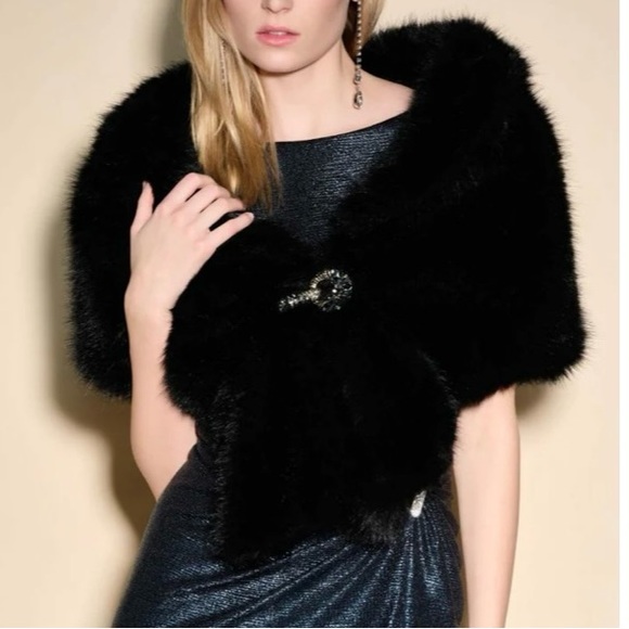 Joseph Ribkoff Fur Coverup - Picture 1 of 2